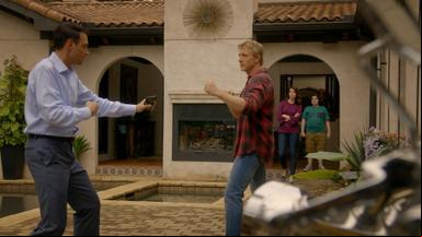 Cobra Kai 1x9